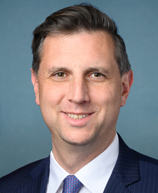 Portrait of Seth Magaziner